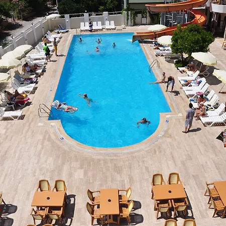 Hotel Akasia 3*